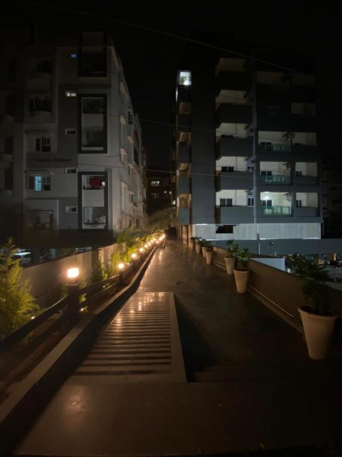 הוסטל היידראבד Rove By Boston Living מראה חיצוני תמונה
